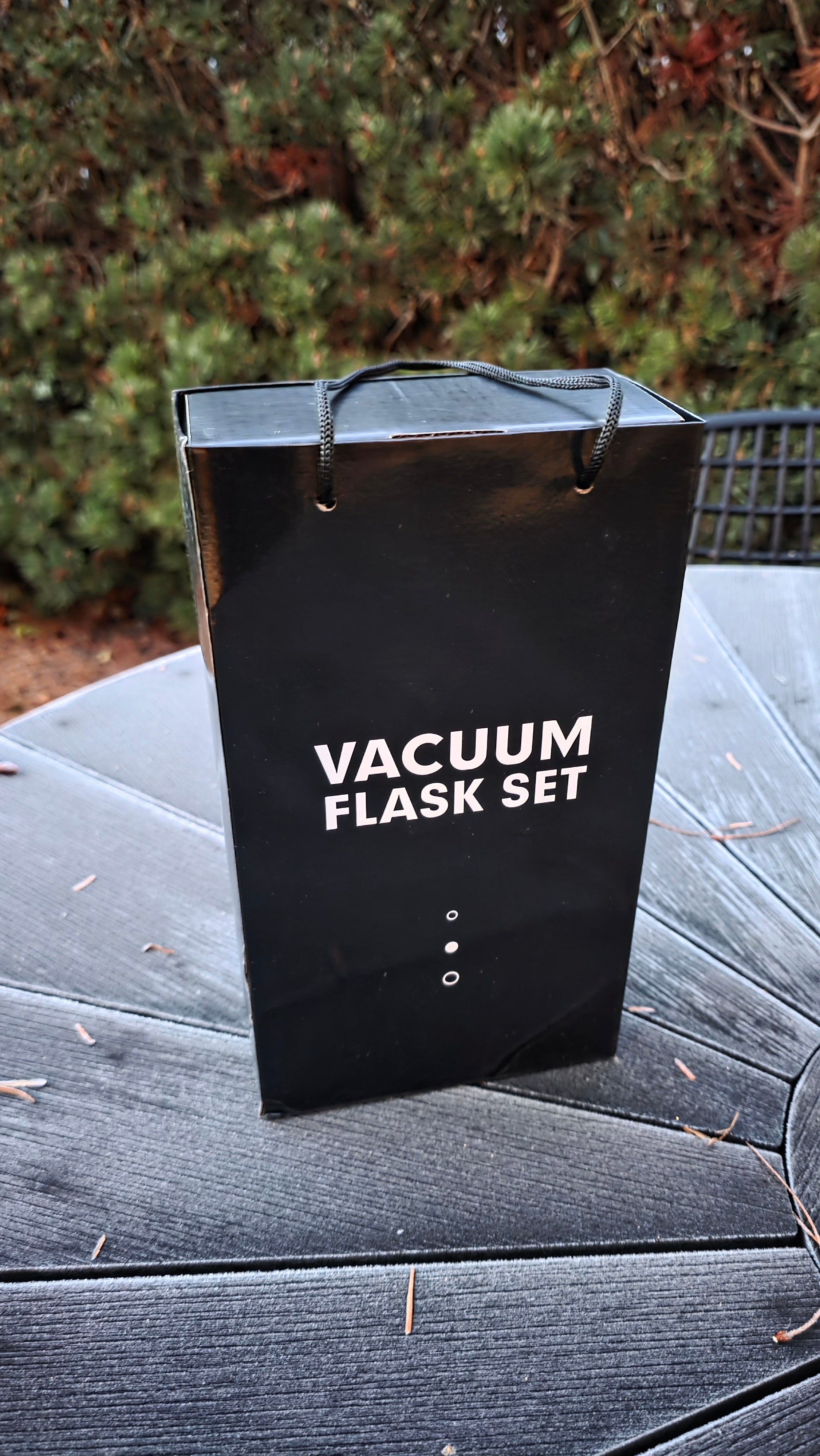 Lækker termoflaske med 3 termokopper