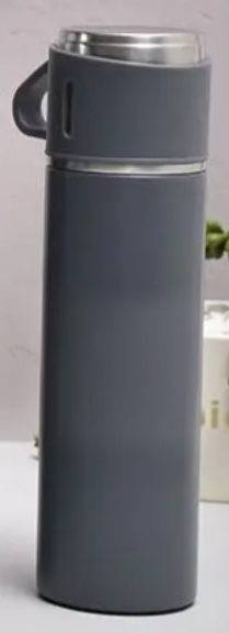 Oplev ro og hygge med denne termoflaske med 3 termokopper